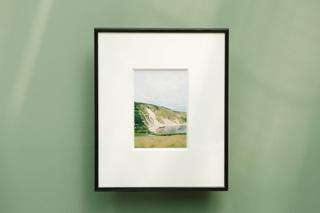 HOW TO CHOOSE THE RIGHT PHOTO TO FRAME