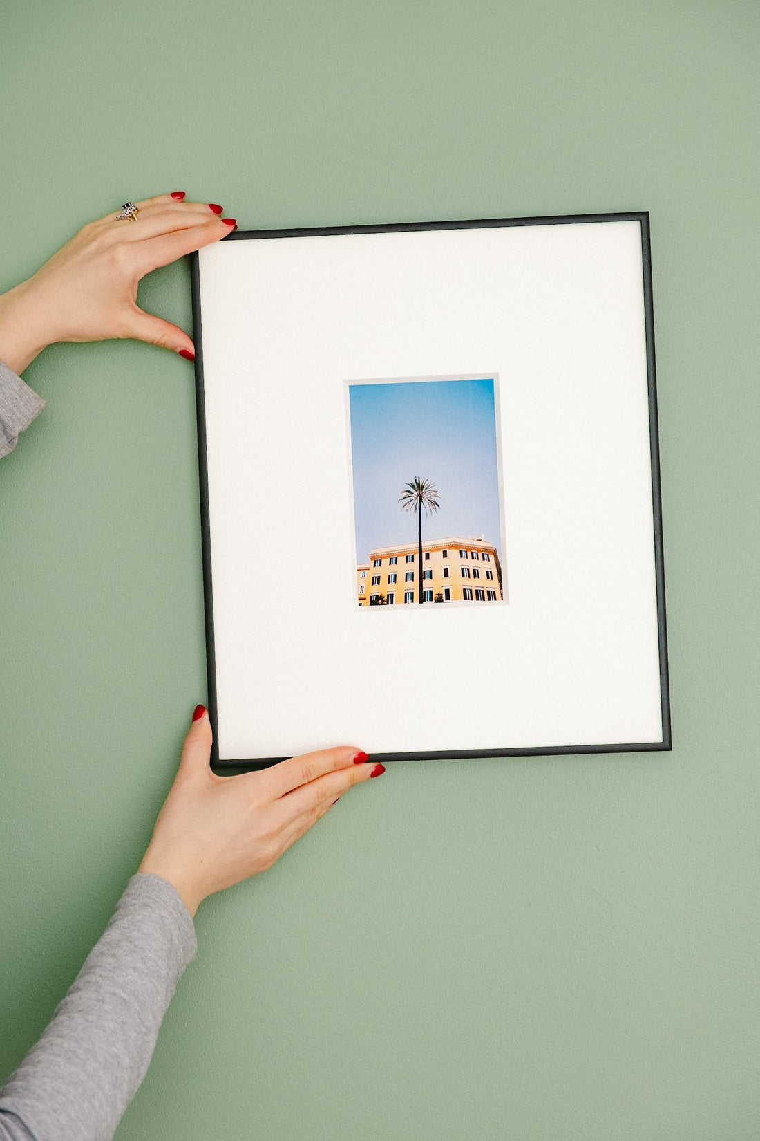 OUR BESTSELLING FRAME, NOW BIGGER: INTRODUCING THE 001 XL